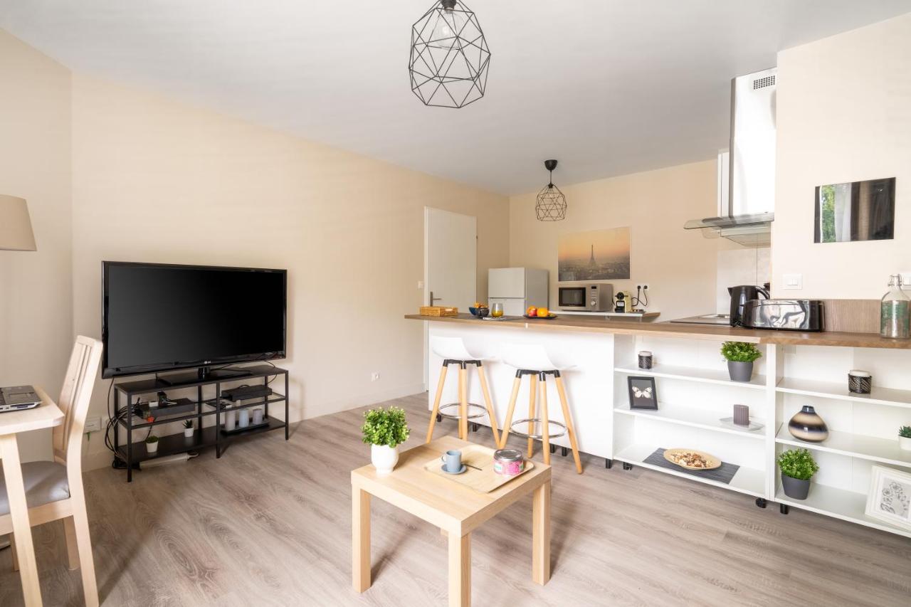 Logement Noah Courcouronnes Екстериор снимка