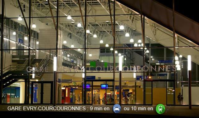 Logement Noah Courcouronnes Екстериор снимка